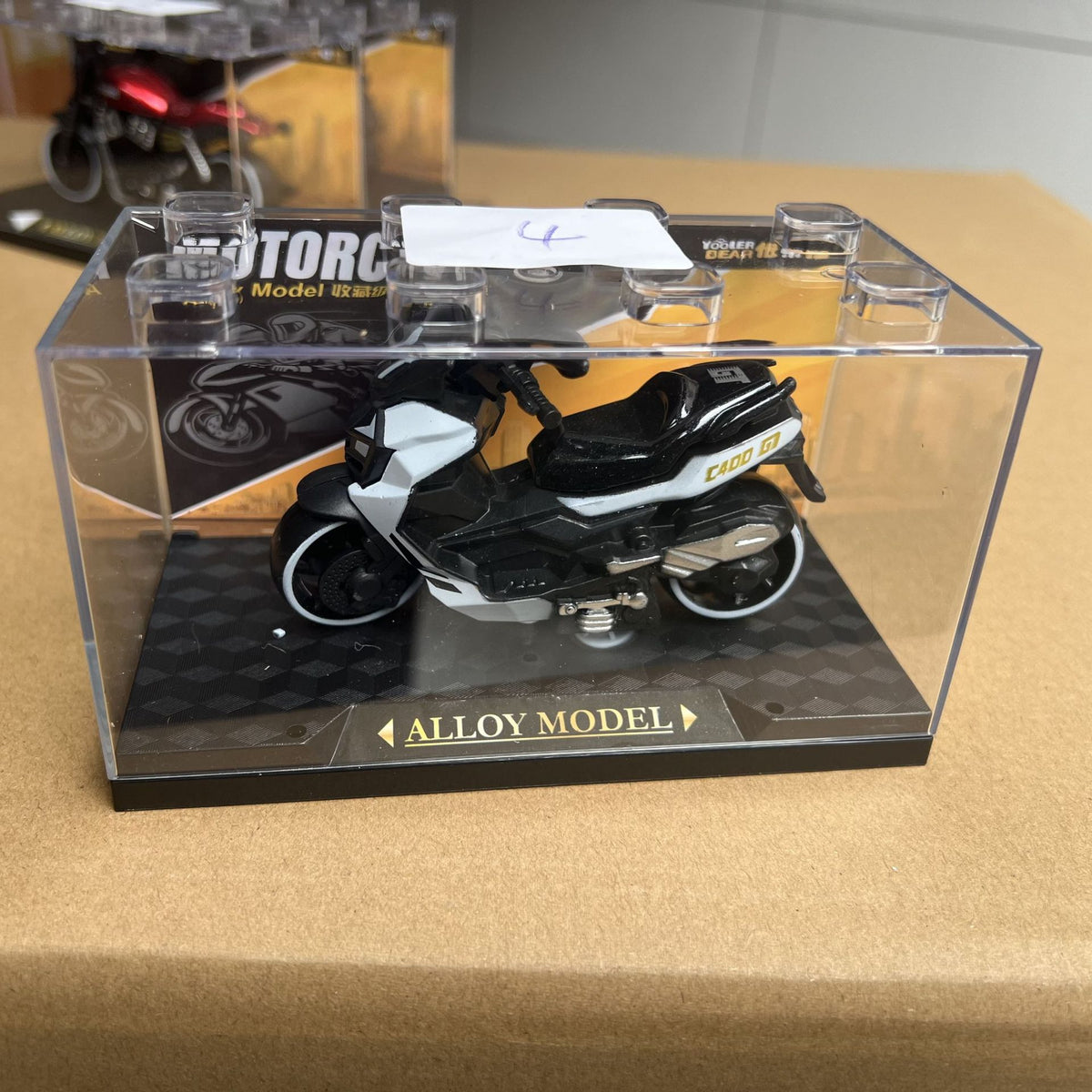 Cool Alloy Pull-Back Classic Nostalgic Motorcycle with Display Box Boy Toy Car Simulation Model Ornament Gift - image 5