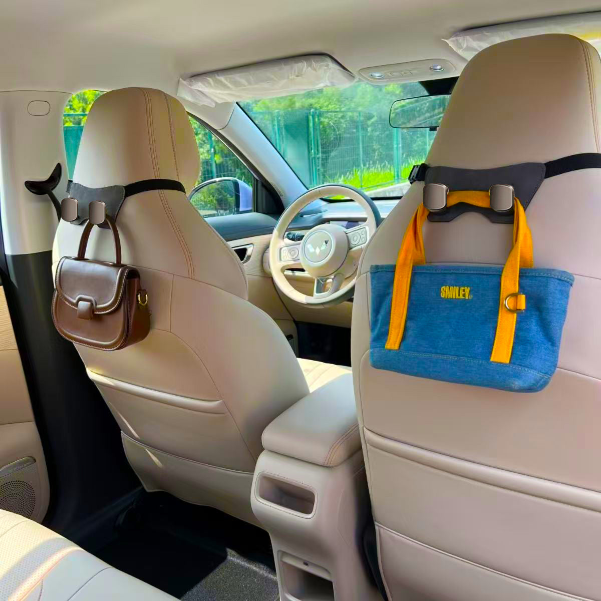 Car-mounted hook suitable for Audi AA5, Mercedes-Benz, BMW, Toyota, Volkswagen, Nissan integrated seat movable seat hook - image 2
