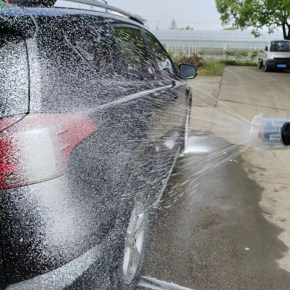 Foam watering can 2 liters manual air pressure car wash kettle watering can dual-purpose hand-held sprayer home gardening batch foaming - image 3