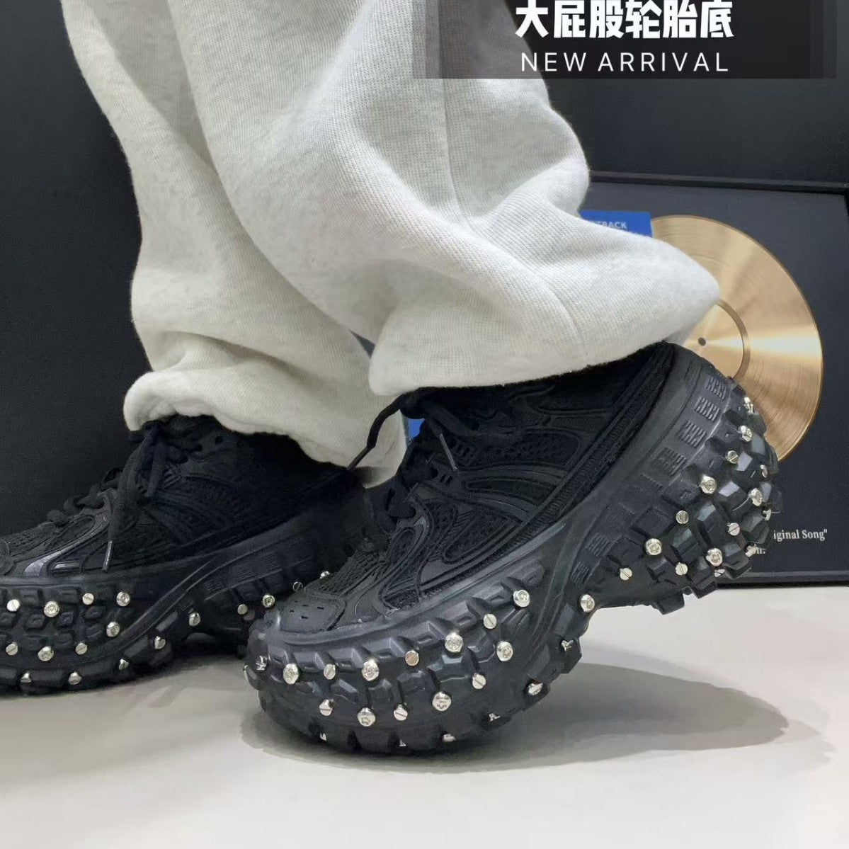 2026 Autumn Studded Tire Durian Thick-Soled Dad Sneakers for Women, Trendy Couple Style, Fashionable Street Style Dad Sneakers - image 3