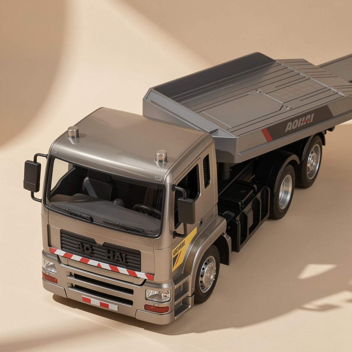 Roadhaul 1:18 alloy remote control truck with flat trailer - view 3