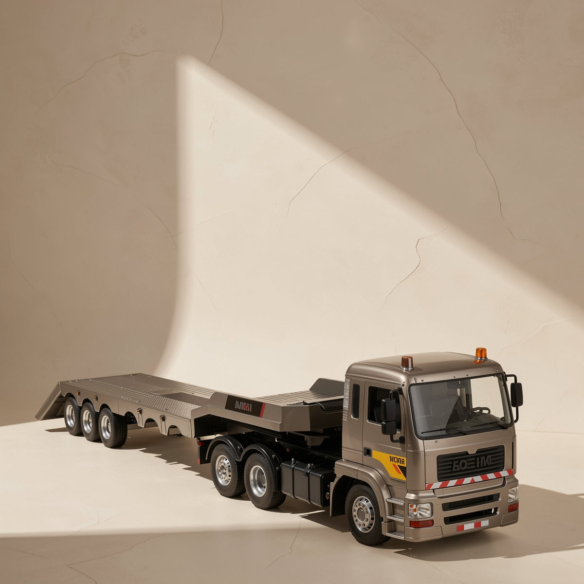 Roadhaul 1:18 alloy remote control truck with flat trailer - view 4
