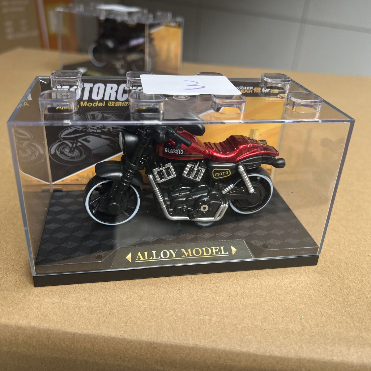 Cool Alloy Pull-Back Classic Nostalgic Motorcycle with Display Box Boy Toy Car Simulation Model Ornament Gift - image 4